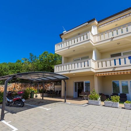 Pupic Apartment Dramalj Bagian luar foto